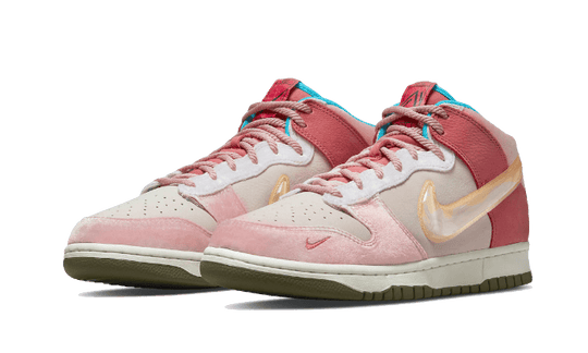 dunk-mid-social-status-free-lunch-strawberry-milk-sneakee-store