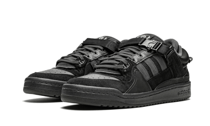 forum-low-bad-bunny-back-to-school-sneakee-store