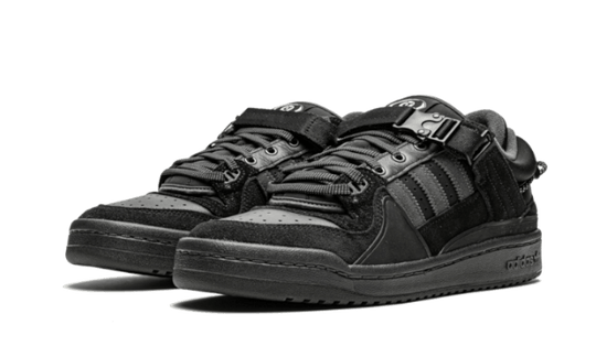 forum-low-bad-bunny-back-to-school-sneakee-store