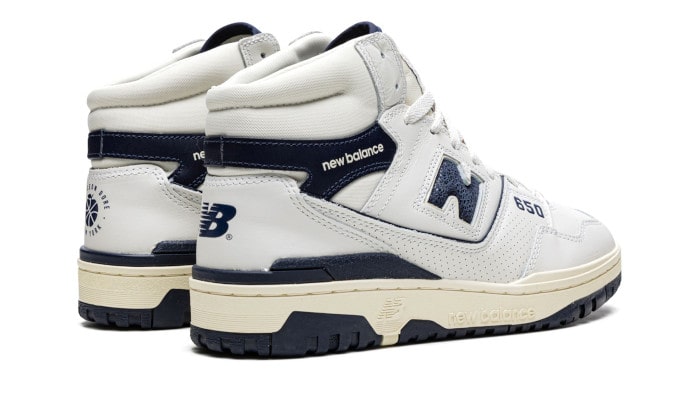 650r-aim-leon-dore-white-navy-sneakee-store