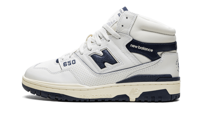 650r-aim-leon-dore-white-navy-sneakee-store