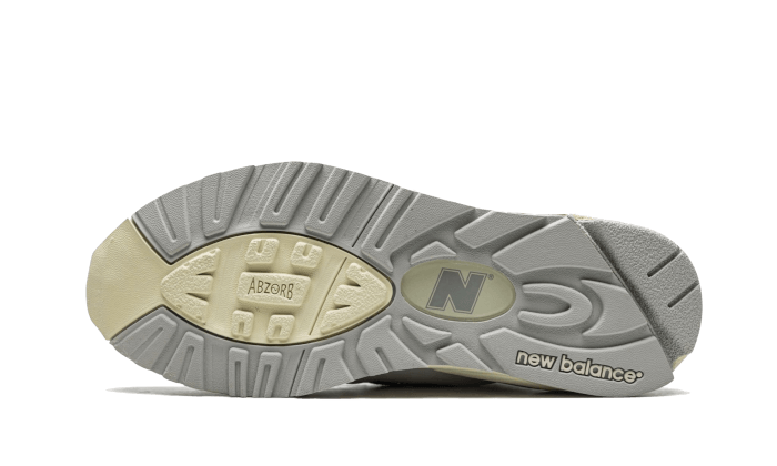 990v2-made-in-usa-teddy-santis-sea-salt-sneakee-store