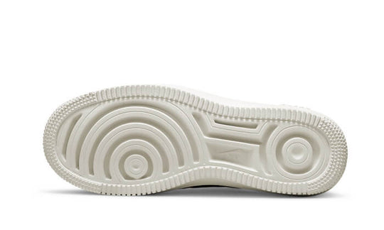 air-force-1-low-platform-summit-white-metallic-silver-sneakee-store