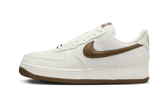 air-force-1-low-snkrs-day-5th-anniversary-sneakee-store