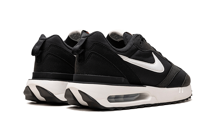 air-max-dawn-black-white-sneakee-store