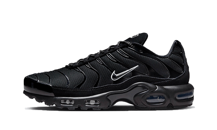 air-max-plus-black-blue-red-sneakee-store