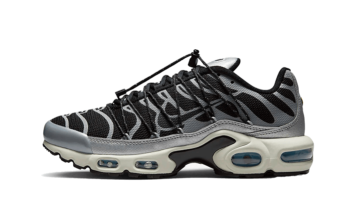 air-max-plus-lace-toggle-black-grey-sneakee-store