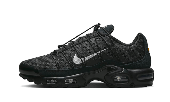 air-max-plus-toggle-black-reflective-sneakee-store