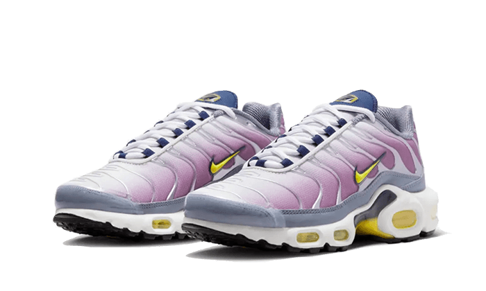 air-max-plus-violet-dust-sneakee-store