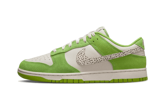 dunk-low-as-safari-swoosh-chlorophyll-runstock