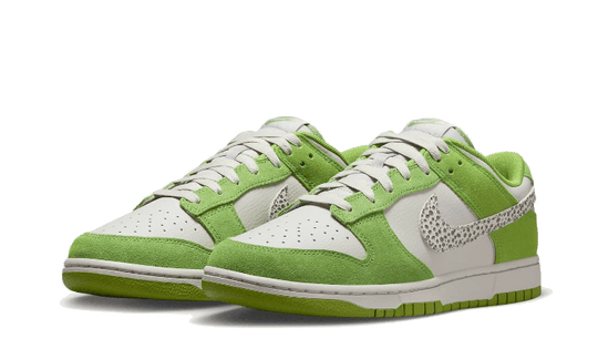 dunk-low-as-safari-swoosh-chlorophyll-runstock