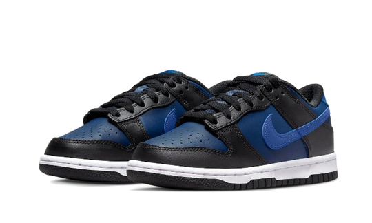 dunk-low-black-navy-sneakee-store