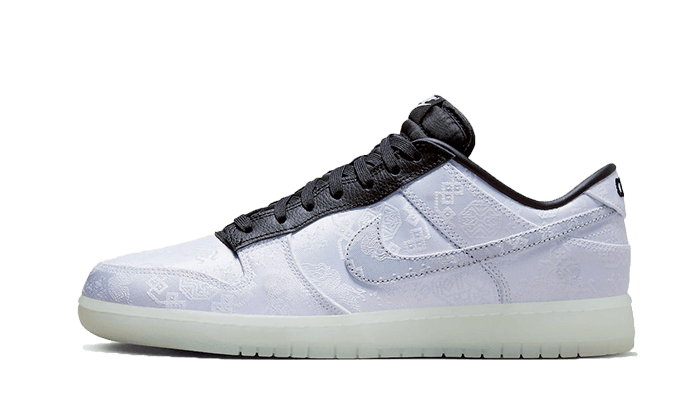 dunk-low-clot-fragment-white-sneakee-store