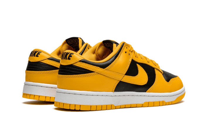 dunk-low-goldenrod-sneakee-store