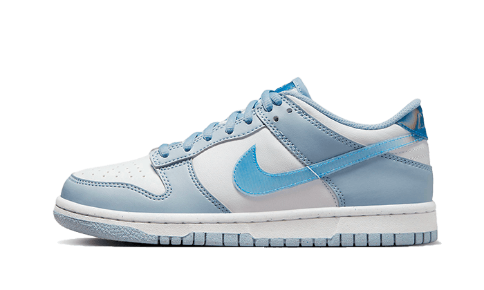 dunk-low-hologram-sneakee-store