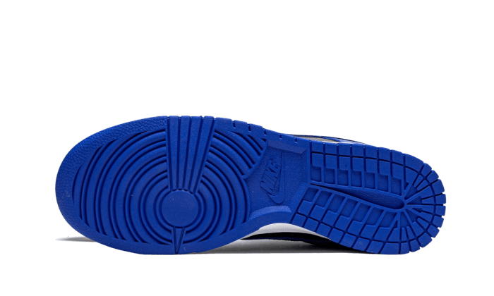 dunk-low-hyper-cobalt-sneakee-store