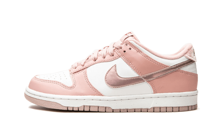 dunk-low-pink-velvet-sneakee-store