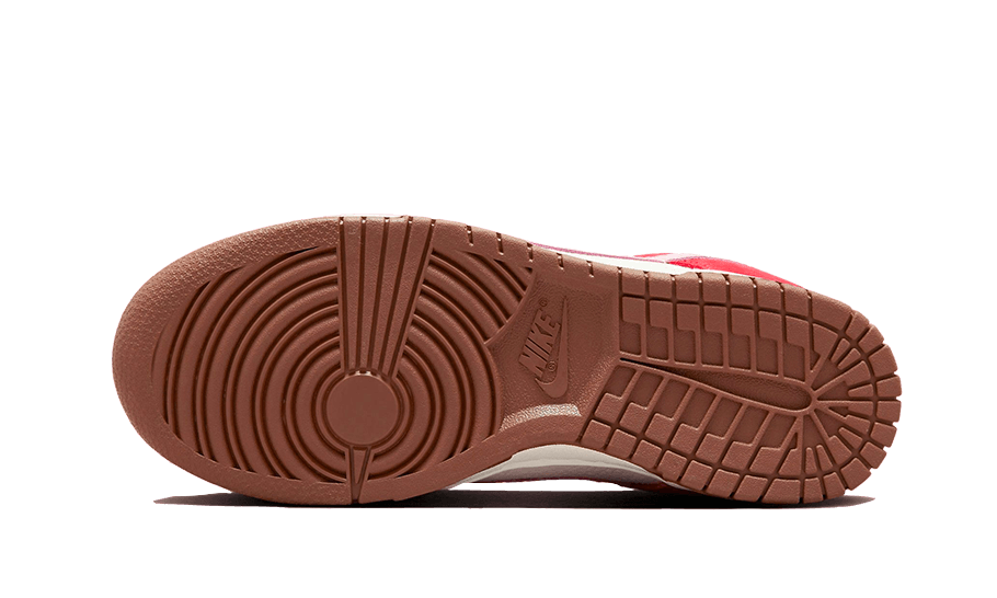 dunk-low-premium-bacon-sneakee-store