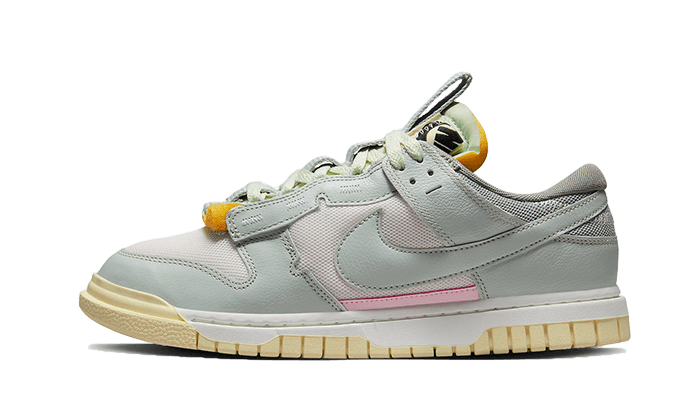 dunk-low-remastered-mint-foam-sneakee-store