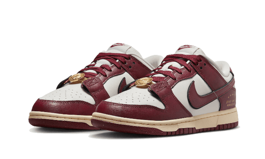 dunk-low-se-sail-team-red-sneakee-store