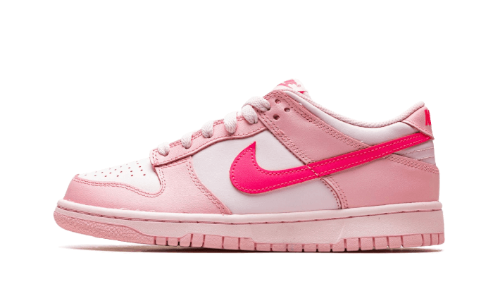 dunk-low-triple-pink-barbie-runstock