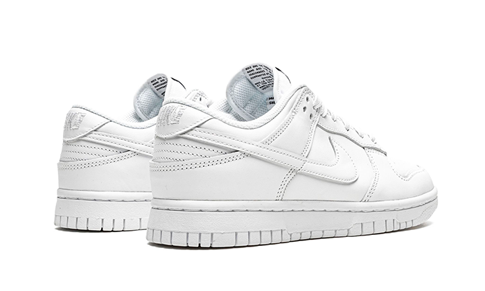 dunk-low-triple-white-2021-sneakee-store