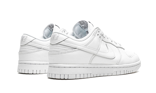 dunk-low-triple-white-2021-sneakee-store