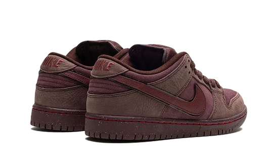 Nike SB Dunk Low City Of Love Burgundy Crush - FN0619-600