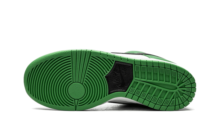 sb-dunk-low-classic-green-sneakee-store