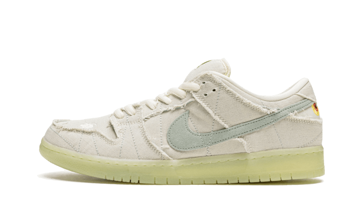 sb-dunk-low-mummy-sneakee-store