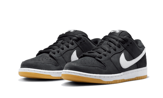 sb-dunk-low-pro-iso-black-gum-sneakee-store