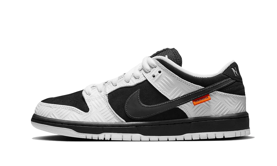 sb-dunk-low-tightbooth-sneakee-store