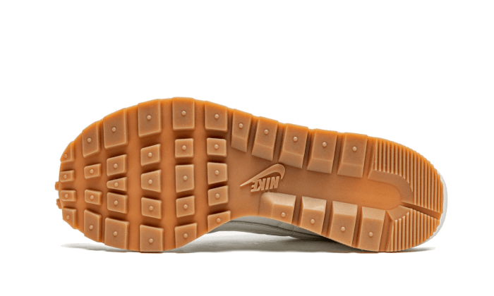vaporwaffle-sacai-sail-gum-sneakee-store