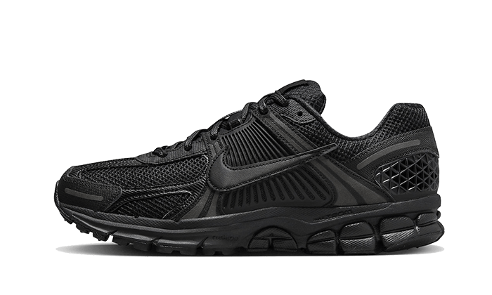 vomero-5-triple-black-sneakee-store
