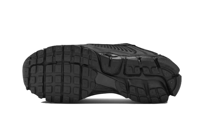vomero-5-triple-black-sneakee-store