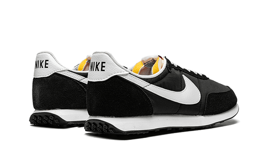 waffle-trainer-2-black-white-sneakee-store
