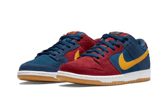 sb-dunk-low-barcelona-sneakee-store