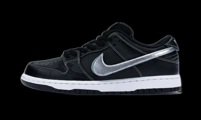 sb-dunk-low-diamond-supply-co-black-diamond-runstock