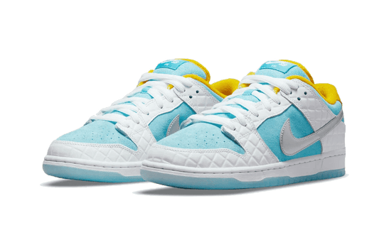 sb-dunk-low-pro-ftc-sneakee-store