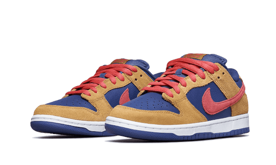 sb-dunk-low-reverse-papa-bear-sneakee-store