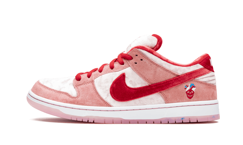 sb-dunk-low-strangelove-sneakee-store