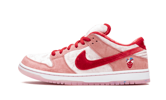 sb-dunk-low-strangelove-sneakee-store