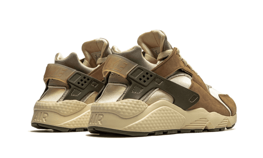 stussy-air-huarache-desert-oak-sneakee-store