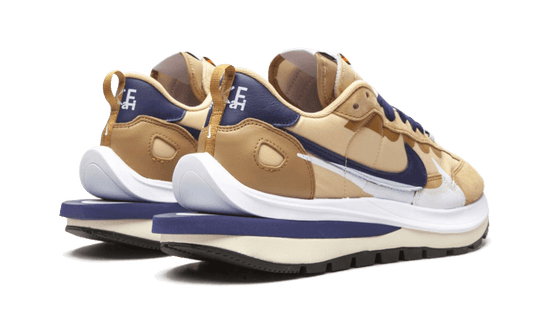 vaporwaffle-sacai-tan-navy-sneakee-store