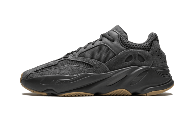 yeezy-700-utility-black-sneakee-store