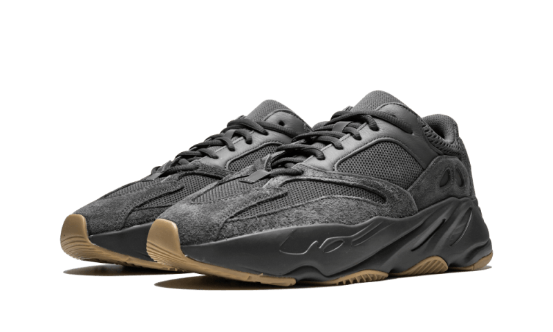 yeezy-700-utility-black-sneakee-store