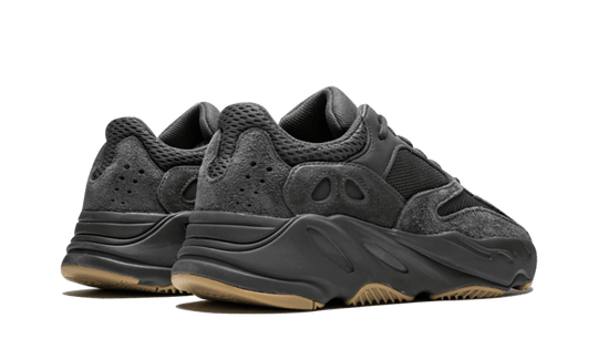 yeezy-700-utility-black-sneakee-store