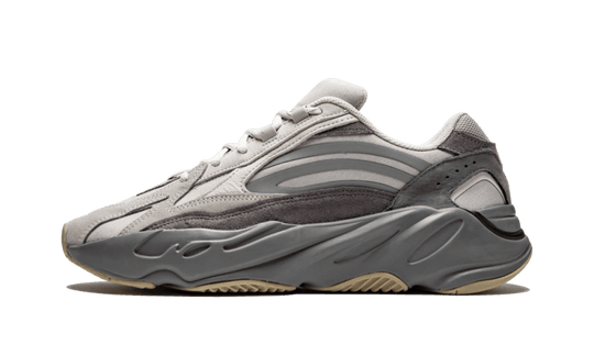 yeezy-700-v2-tephra-sneakee-store