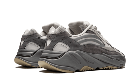 yeezy-700-v2-tephra-sneakee-store