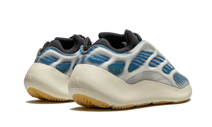 yeezy-700-v3-kyanite-sneakee-store